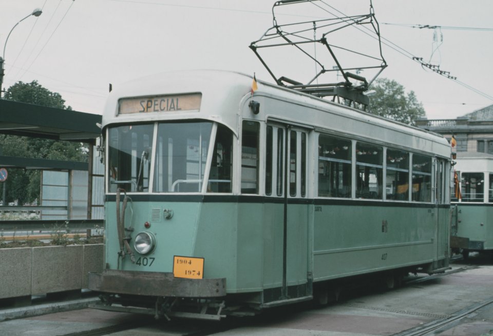 motrice 407 des trams verts de Charleroi